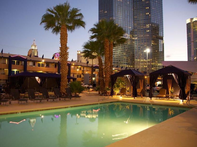 Travelodge By Wyndham Center Strip Motel